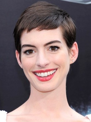 Anne Hathaway Short Hair  on Anne Hathaway New Haircut 2012  Extreme Short Hairstyles For Women