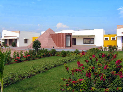 Neejanand Resort, Anand-Borsad Road, Andharia Chakla, Khandhali, Gujarat 388560, India, Indoor_accommodation, state GJ
