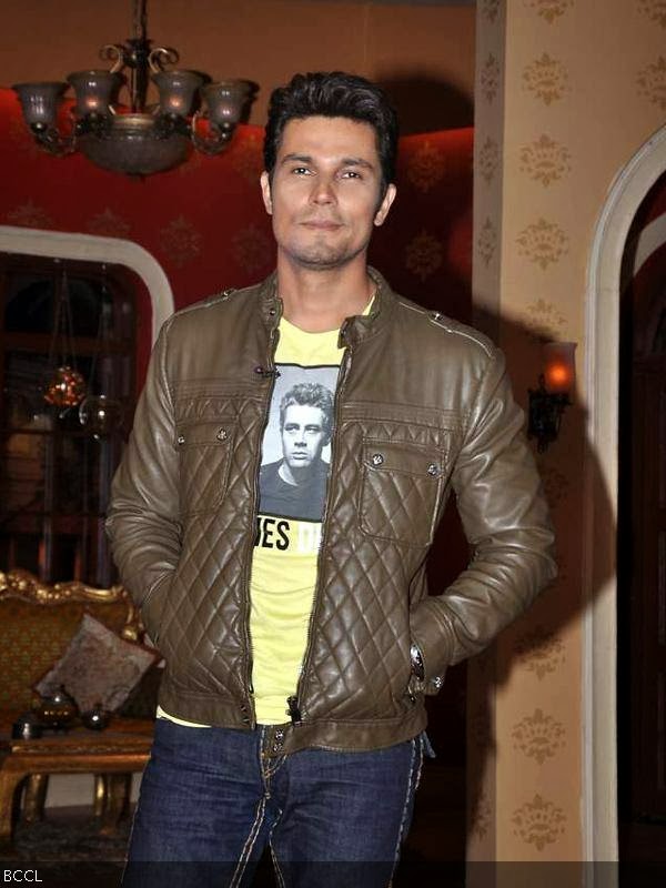 Randeep Hooda during the promotion of the movie Highway, on the sets of the TV show Comedy Nights With Kapil. (Pic: Viral Bhayani)<br /> <br /> 