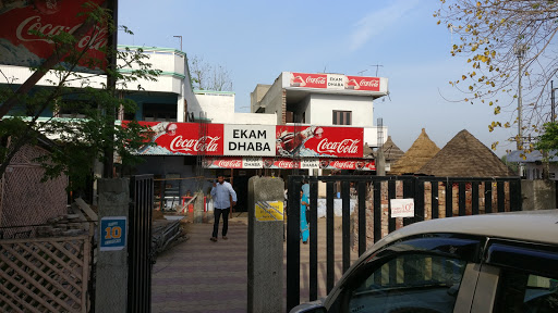 Ekam Dhaba, Oak Wood Ln, Airport Road, Ajnala Road, Nanakpura, Village Heir, Kanboh, Amritsar, Punjab 143001, India, Restaurant, state PB