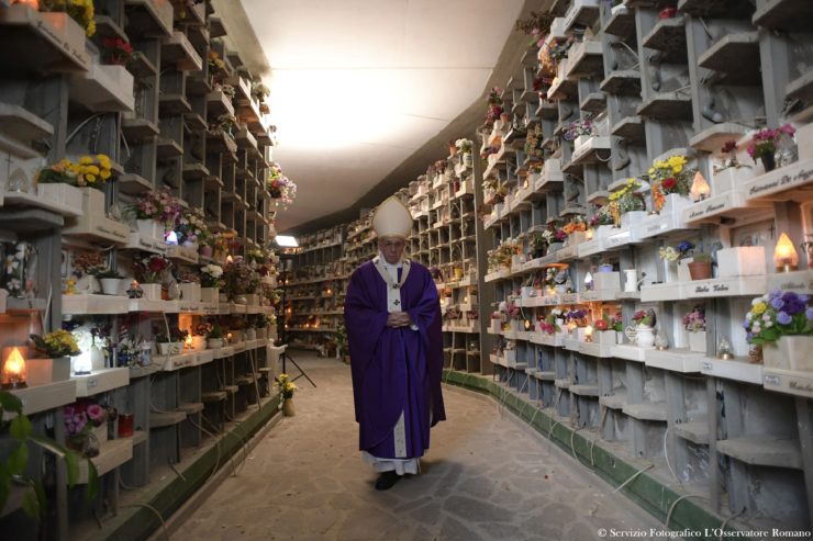 SS. Papa Francesco - Santa Messa Cimitero Prima Porta02-11-2016@Servizio Fotografico - L'Osservatore Romano