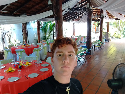 El Fogon Venezolano, Av. Los Pinos 59, Playa Nte., 24115 Cd del Carmen, Camp., México, Restaurante de comida para llevar | CAMP