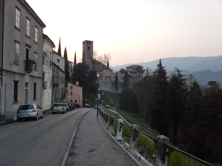 Уголок провинциальной Италии - Бассано-дель-Граппа.