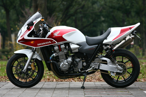 One Heart Honda Cb 1300 Rr By Moto Bum