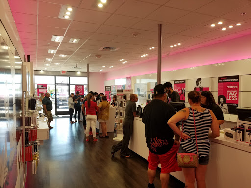 Cell Phone Store «T-Mobile», reviews and photos, 2624 W Kettleman Ln #150, Lodi, CA 95242, USA