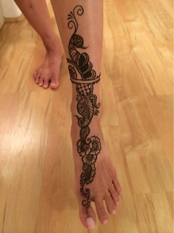 henna tattoo foot peacock