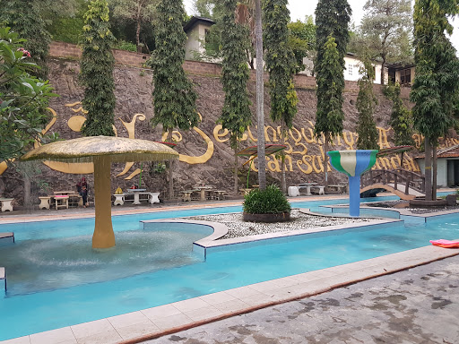 Bukit Awan Water Park Gresik Kabupaten Gresik, Jawa Timur / 8 Wisata Malang Wajib Kamu Singgahi Jangan Lewatkan Negeri Di Atas Awan Hot Liputan6 Com / Wisata di kota gresik tidak kalah unik dengan daerah daerah lainnya.