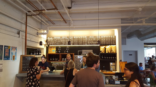 1800 W Cuyler Ave, Chicago, IL 60613, USA