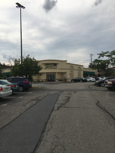 Italian Restaurant «Olive Garden», reviews and photos, 200 N Galleria Dr, Middletown, NY 10941, USA