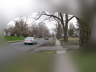 same street scene with the edges blurred