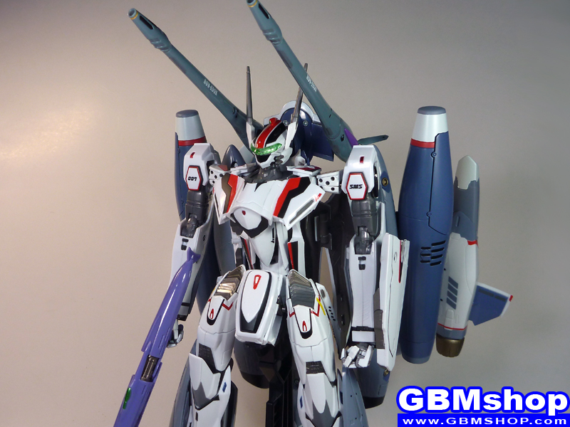 Macross Frontier VF-25F Renewal Version Tornado pack Outer-Space Use Battroid Mode