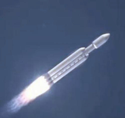 Space X Falcon Heavy To Lift Off In 2013