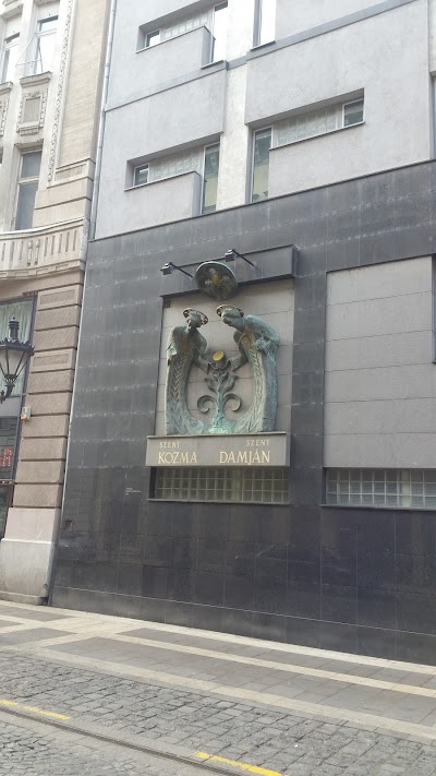 Photos of J&aacute;rműbolt