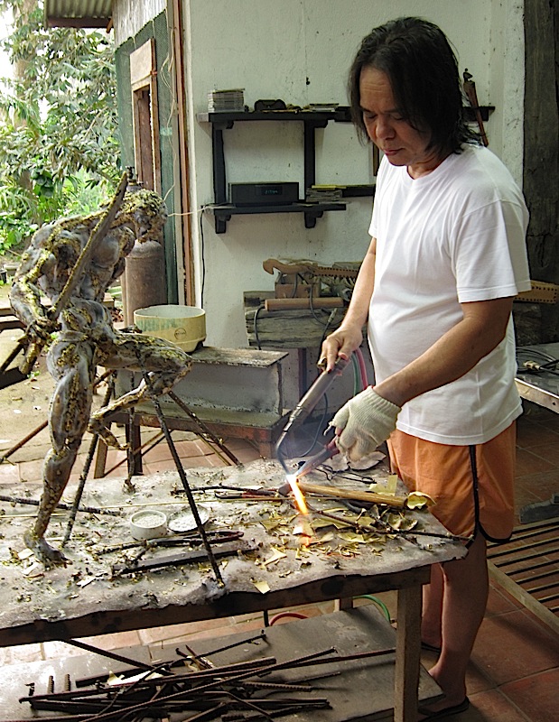 Carlito Ortega demonstrating his bronze welding