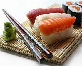 sushi phong cách Nhật Bản