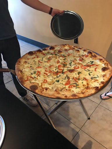 Pizza Restaurant «Big Pie In The Sky Pizzeria», reviews and photos, 1010 Mansell Rd Suite 180, Roswell, GA 30076, USA