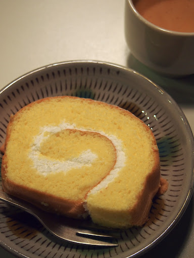 由布院　B-speak　ロールケーキ