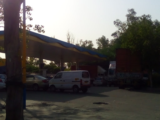 Bharat Petroleum, Petrol Pump, 24, Karnal Rd, State Bank Colony, Kirpal Bagh, Derawal Nagar, Gujranwala Town, Delhi, 110009, India, Petrol_Pump, state DL