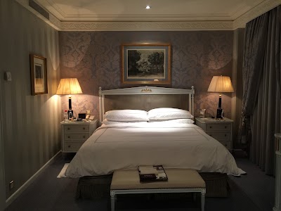 Photos of Four Seasons Hotel des Bergues Geneva