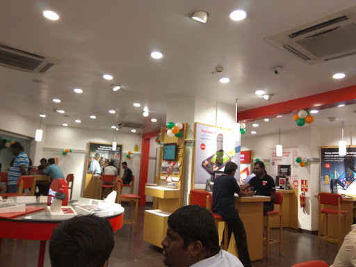 Vodafone Store, 1046, Avanashi Road, Bharathi Colony, Udayampalayam, Coimbatore, Tamil Nadu 641018, India, Outlet, state TN