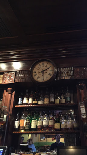 Irish Pub «The Curragh Traditional Irish Pub», reviews and photos, 6705 N Northwest Hwy, Chicago, IL 60631, USA