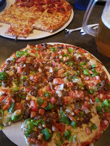Pizza Restaurant «Grapevine Pizza», reviews and photos, 8581 Refugee Rd, Pickerington, OH 43147, USA