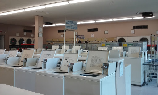 Laundromat «Highlander Laundry & Dry», reviews and photos, 4714 W Olive Ave, Glendale, AZ 85302, USA