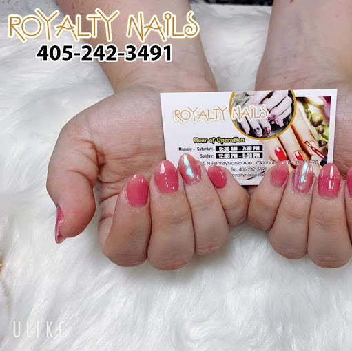 Royalty Nails logo