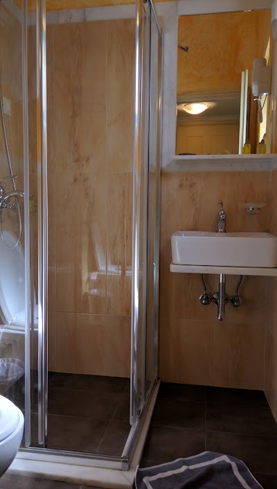 Photos of 999 Luxury Hotel