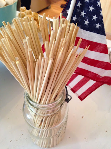 how to create gourmet s'more party , American Flags