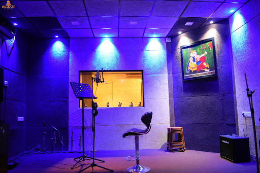 Gayatri Studios, Shanipar Chowk, Shanipar Mandai Road, Opposite to Mahalaxmi Market, Pune, Maharashtra 411002, India, Recording_Studio, state MH