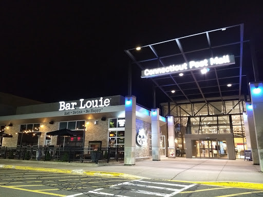 Restaurant «Bar Louie», reviews and photos, 1201 Boston Post Rd, Milford, CT 06460, USA