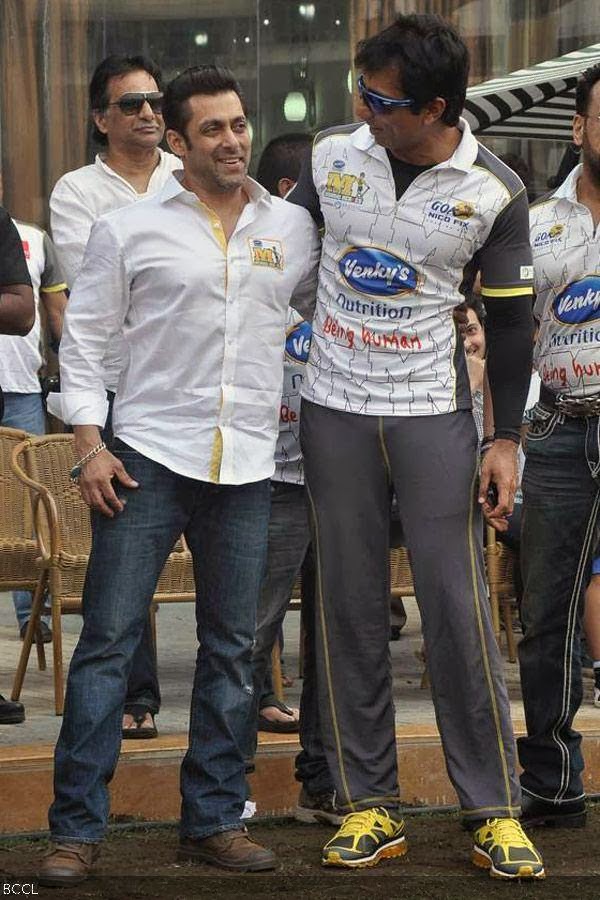 Salman Khan and Sonu Sood during the Celebrity Cricket League 2014, held at the DY Patil Stadium, in Mumbai, on January 25, 2014. (pic: Viral Bhayani)
