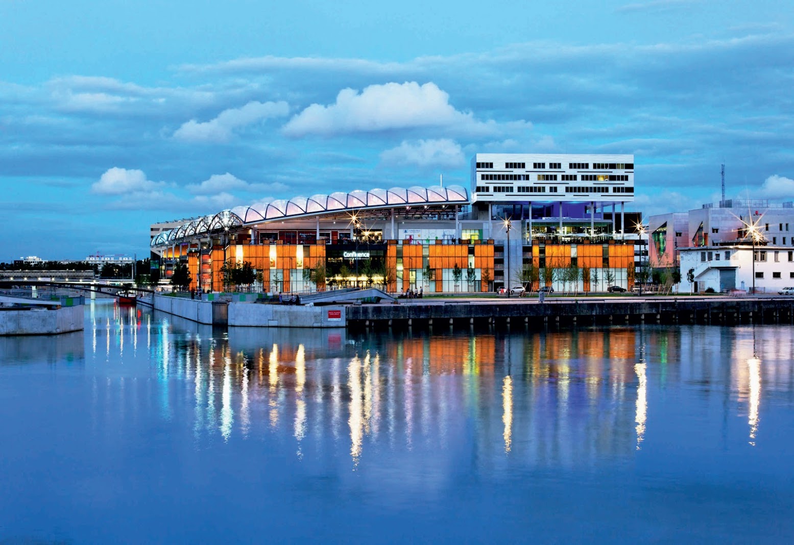 Lione, Francia: [CONFLUENCE LEISURE CENTER BY JEAN-PAUL VIGUIER]