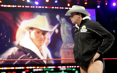 WWE Monday Night RAW. Resultados 10/Agosto/2011 Ea_03_raw_72901481_2
