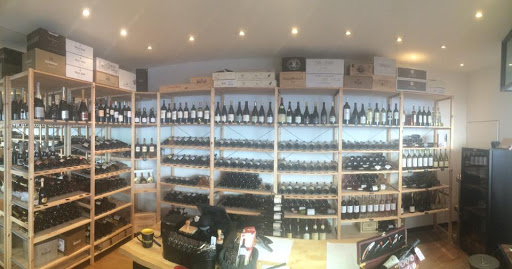 Au Marchand De Vin