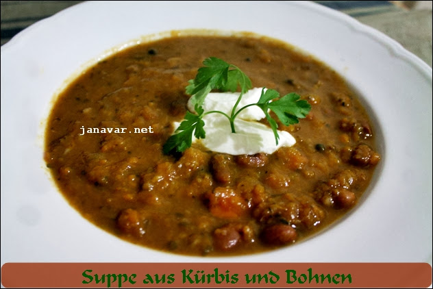 Kochbuchmittwoch: Suppe aus Kürbis und Bohnen
