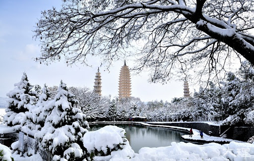 The Chongsheng Temple and the Three-Pagoda （Northwest Gate）