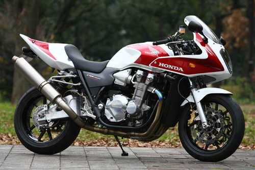 One Heart Honda Cb 1300 Rr By Moto Bum