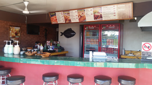 Kazón Fish Tacos, Calle 1ra. y Morelos No. 68, Local 1, 22760 El Sauzal, Ensenada, B.C., México, Restaurante de comida rápida | BC
