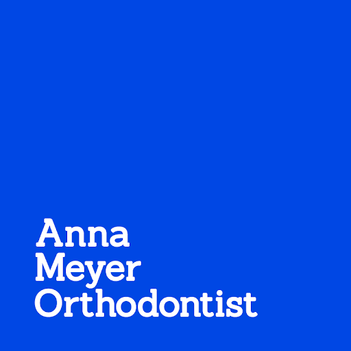 Anna Meyer Orthodontist logo