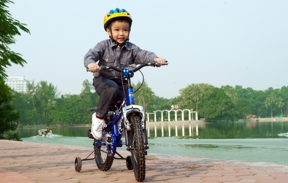 Tập đi xe đạp cho bé theo độ tuổi - Xe đạp trẻ em giá rẻ, tiện ích ...
