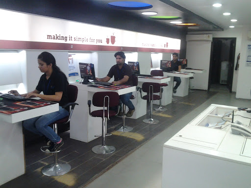Tata Indicom Retail Store, C-23 Opp.Bikanerwala, RDC, Sector 15, Sector 10, Raj Nagar, Ghaziabad, Uttar Pradesh 201002, India, Telephone_Service_Provider_Store, state UP