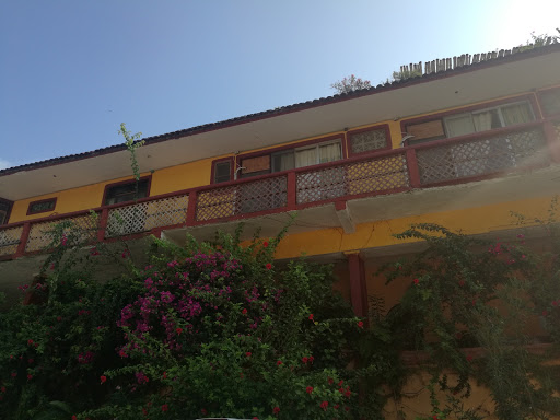 Hotel La Cabaña, Playa Panteón, México 175 s/n, 70902 Puerto Angel, Oax., México, Hotel en la playa | OAX