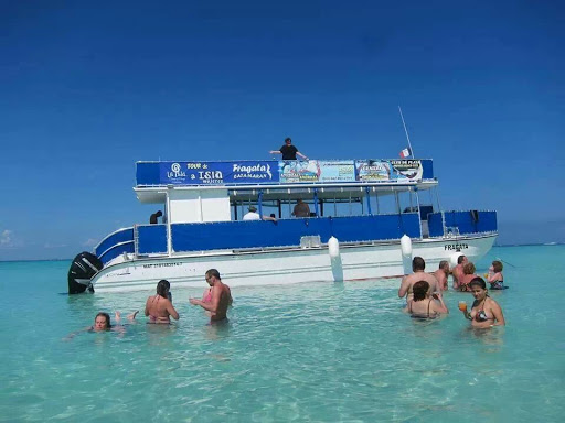 Fragata Catamaran, Calle Doceava 5, Zona Hotelera, 77500 Cancun, QROO, México, Atracción turística | SON