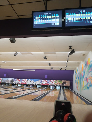 Bowling Alley «Hall of Fame Silver Lanes», reviews and photos, 748 Silver Ln, East Hartford, CT 06118, USA
