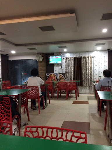 Abhinandan Restaurant, National Highway 75, Railway Colony, Satna, Madhya Pradesh 485001, India, Vegetarian_Restaurant, state MP