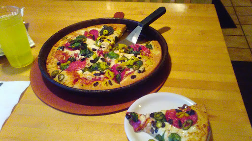 Pizza Restaurant «Pizza Hut», reviews and photos, 35445 Michigan Ave, Wayne, MI 48184, USA