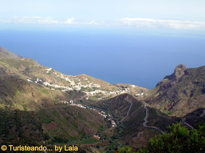 Vistas desde El Bailadero, con el pueblo de Taganana al fondo Mirador Bailadero Anaga, Tenerife