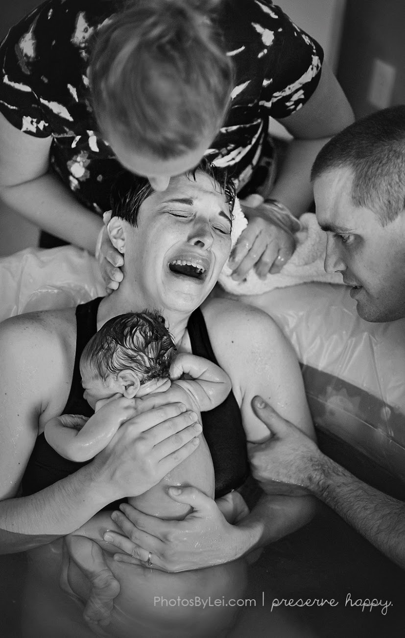 13 Stunning Photos That Perfectly Capture the Beauty of Giving Birth